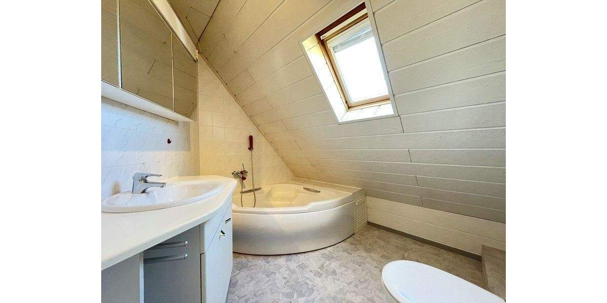 Mehrfamilienhaus, Wohnhaus Schnaittach - 7 Zimmer, 202 m&sup2;, 378.000&euro; | Angebot:25743122