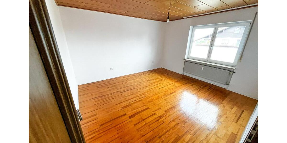 Etagenwohnung Pyrbaum - 5 Zimmer, 123 m&sup2;, 990&euro; | Angebot:25859935