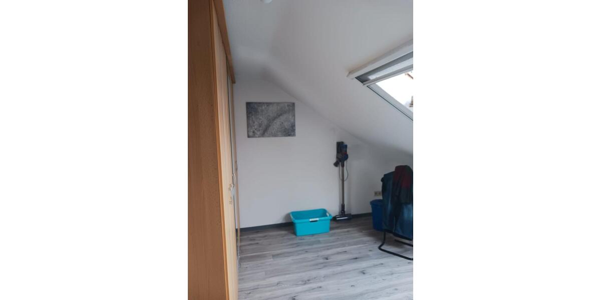 Dachgeschoßwohnung Roth - 2 Zimmer, 60 m&sup2;, 600&euro; | Angebot:26626293