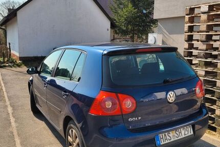 VW Golf 151.676 km 2.499 &euro; Gräfenberg 91322