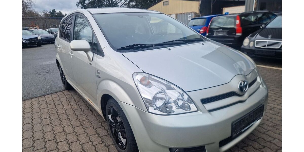 Toyota Corolla Verso 232.000 km 1.290 &euro; Wendelstein 90530