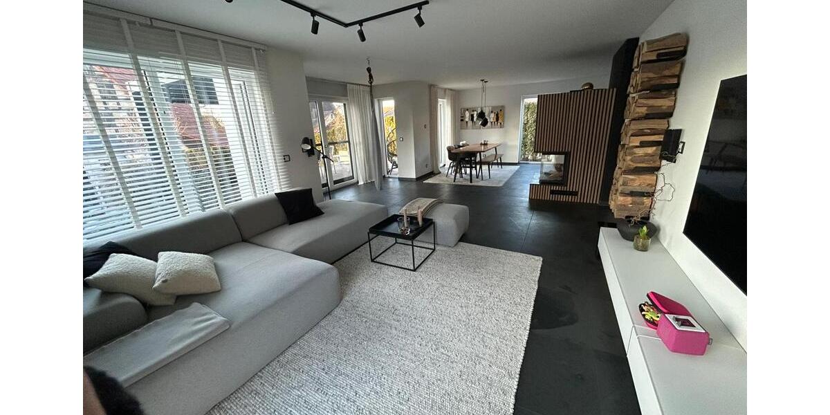 Einfamilienhaus Lauf an der Pegnitz - 7 Zimmer, 188 m&sup2;, 1.025.000&euro; | Angebot:24598413