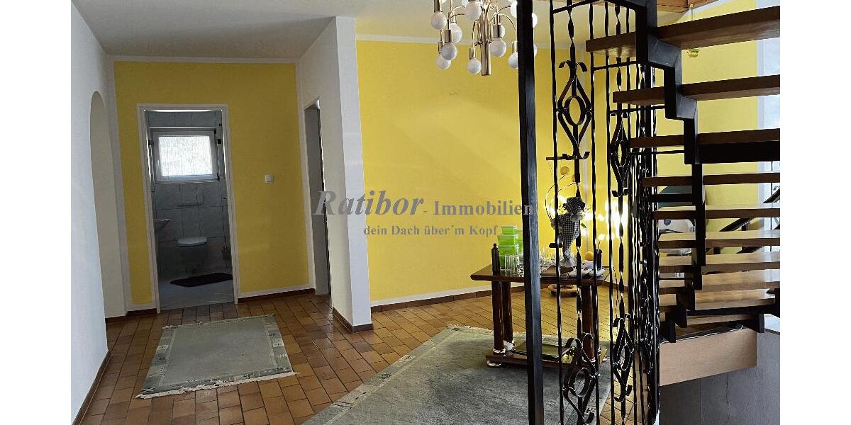 Sehr großzügiges und gepflegtes Einfamilienhaus mit Einliegerwohnung und Doppelgarage in Roth OT - Bungalow Roth Pfaffenhofen | Angebot:25634482