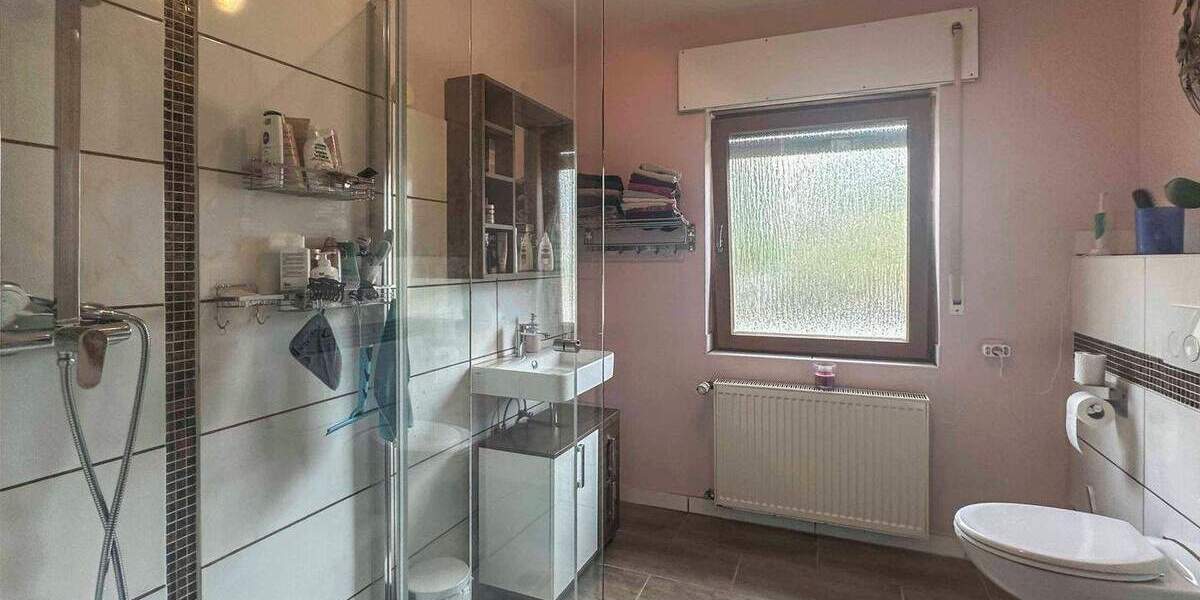 Einfamilienhaus Büchenbach - 8 Zimmer, 455.000&euro; | Angebot:25879113