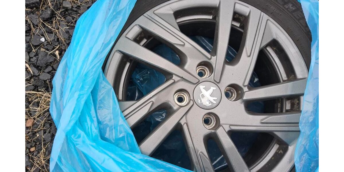 Peugeot 208 122.222 km 11.555 &euro; Röthenbach a. d. Pegnitz 90552