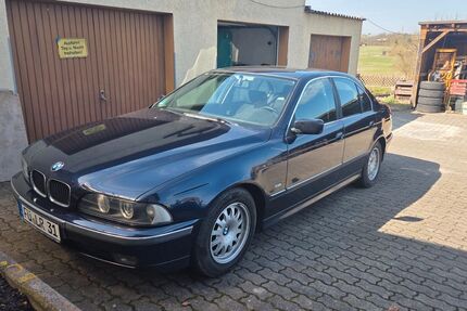 BMW 523 193.000 km 3.650 &euro; Veitsbronn 90587