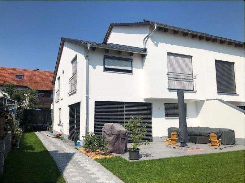 Doppelhaushälfte Herzogenaurach - 5 Zimmer, 143 m&sup2;, 698.000&euro; | Angebot:26672472