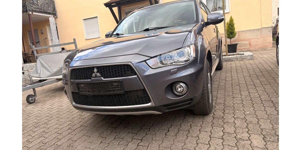 Mitsubishi Outlander 202.028 km 4.678 &euro; Erlangen 91056
