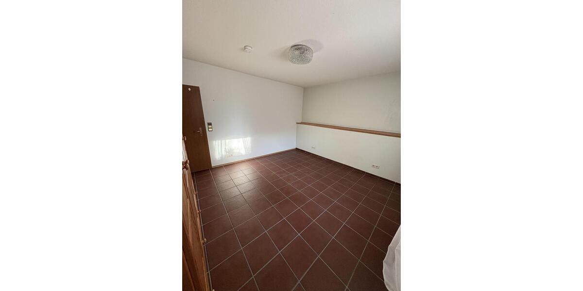 Etagenwohnung Kunreuth - 3 Zimmer, 98 m&sup2;, 700&euro; | Angebot:25546646