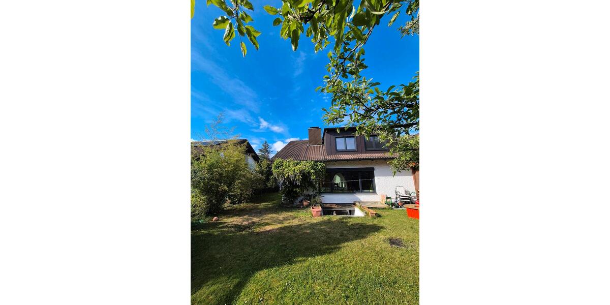 Mehrfamilienhaus, Wohnhaus Möhrendorf - 6.5 Zimmer, 201 m&sup2;, 2.700&euro; | Angebot:26200827