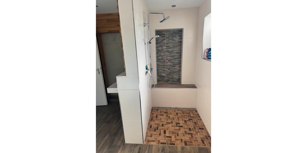 Hochparterre Röttenbach - 4 Zimmer, 142 m&sup2;, 1.390&euro; | Angebot:25922036