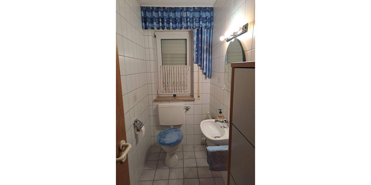 Etagenwohnung Adelsdorf - 4 Zimmer, 90 m&sup2;, 1.040&euro; | Angebot:25741981