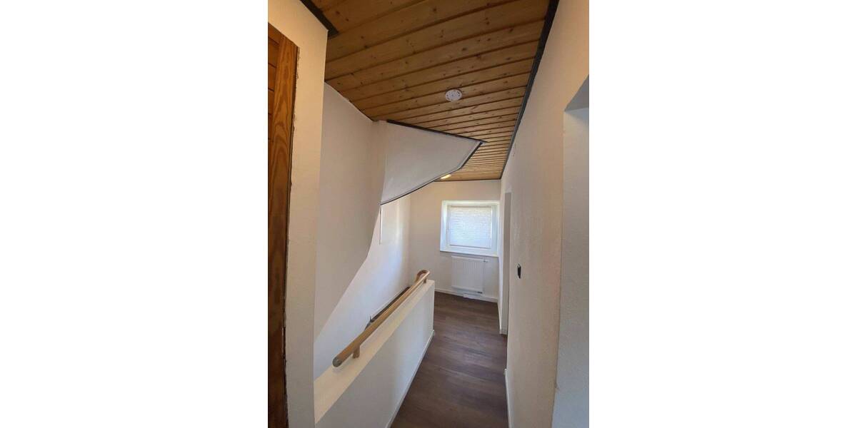 Reihenmittelhaus Nürnberg Röthenbach b Schweinau - 3 Zimmer, 100 m&sup2;, 1.250&euro; | Angebot:26797319