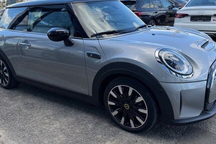 Mini Cooper SE 5.000 km 23.999 &euro; Fürth bei Nürnberg 90763