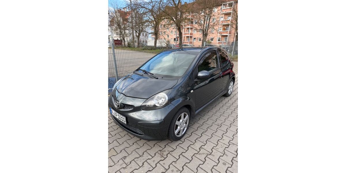 Toyota Aygo (X) 211.000 km 2.000 &euro; Nurnberg 90411