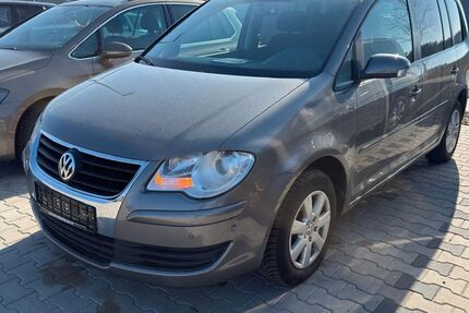 VW Touran 107.000 km 5.390 &euro; Buchschwabach bei Nürnberg 90574