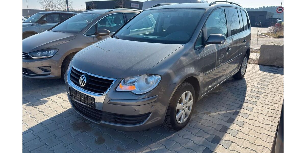 VW Touran 107.000 km 5.590 &euro; Buchschwabach bei Nürnberg 90574