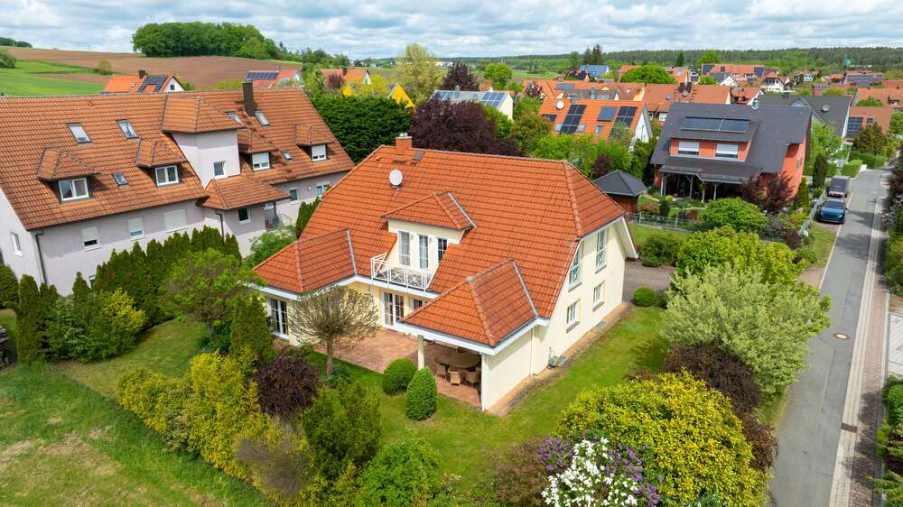 Einfamilienhaus Emskirchen - 7.5 Zimmer, 238 m&sup2;, 998.000&euro; | Angebot:27155655