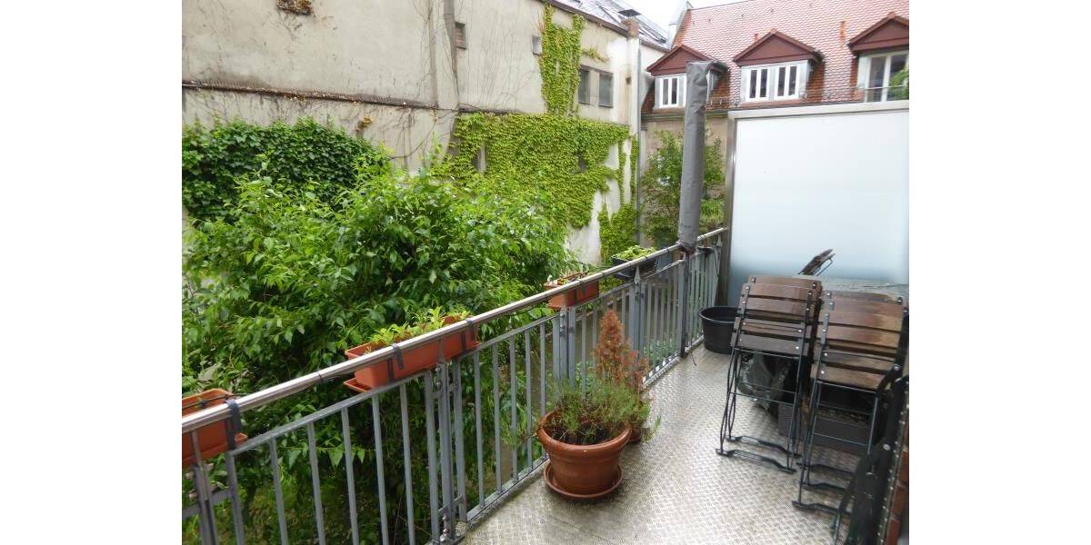 Etagenwohnung Fürth Innenstadt - 2 Zimmer, 81 m&sup2;, 950&euro; | Angebot:26805439