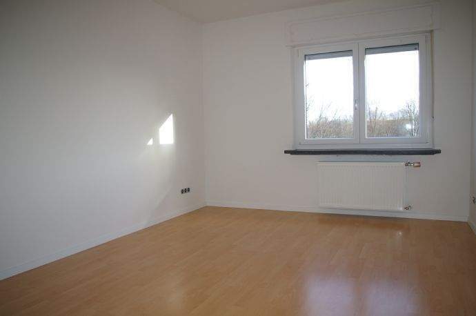 Etagenwohnung Nürnberg St Johannis - 3 Zimmer, 91 m&sup2;, 1.150&euro; | Angebot:25665175