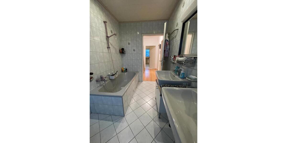 Etagenwohnung Feucht - 4 Zimmer, 115 m&sup2;, 365.000&euro; | Angebot:26055332