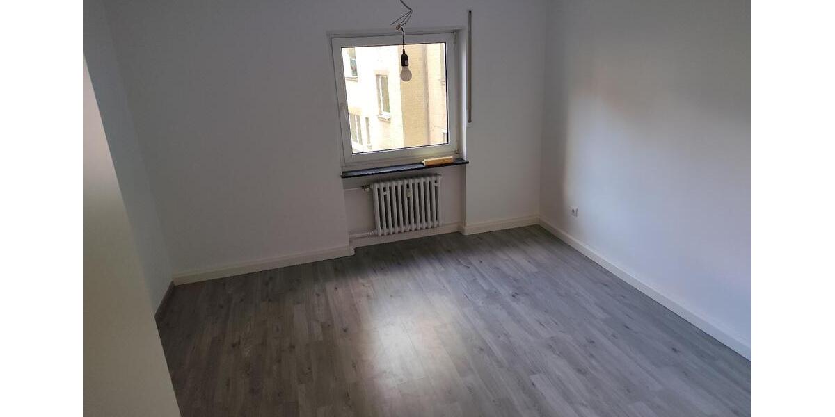 Etagenwohnung Nürnberg Hasenbuck - 3 Zimmer, 76 m&sup2;, 1.000&euro; | Angebot:26494708