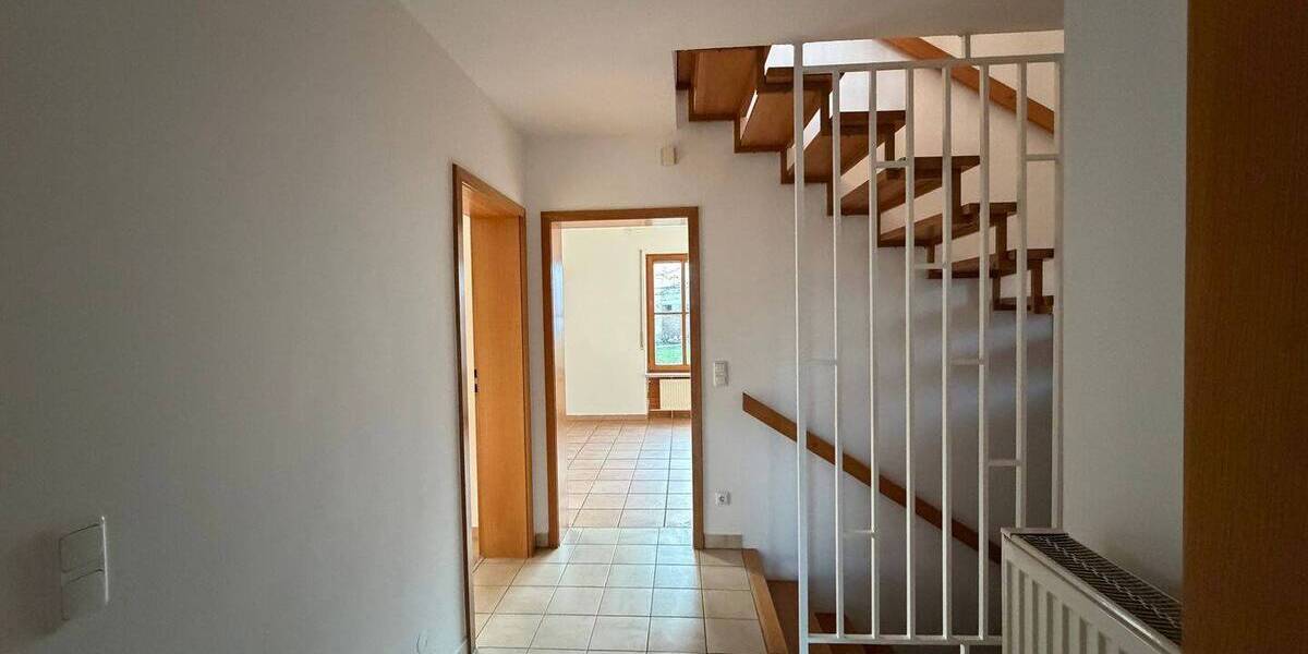 Einfamilienhaus Herzogenaurach - 4 Zimmer, 125 m&sup2;, 1.580&euro; | Angebot:25998749