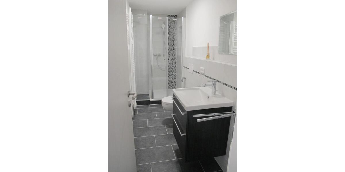 Erdgeschoßwohnung Uttenreuth - 5 Zimmer, 140 m&sup2;, 1.950&euro; | Angebot:25024945