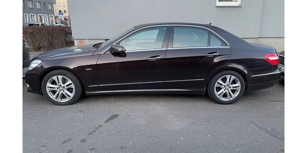 Mercedes-Benz E 350 202.000 km 8.499 &euro; Nürnberg 90478