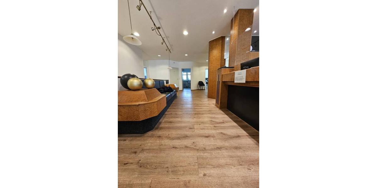 Gewerbeobjekt Erlangen Erlangen-Ost - 6 Zimmer, 249 m&sup2;, 3.750&euro; | Angebot:25734627