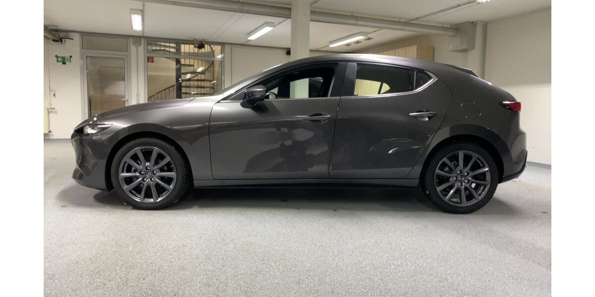 Mazda 3 2.500 km 27.490 &euro; Fürth 90763