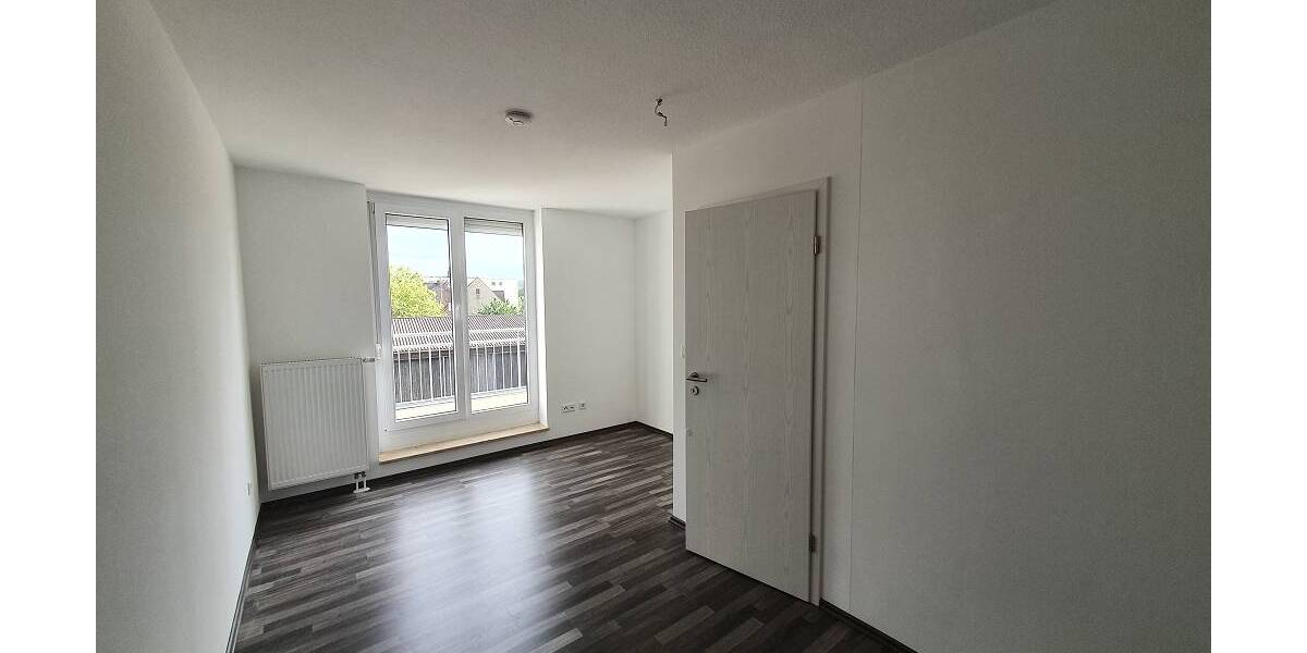 Mehrfamilienhaus, Wohnhaus Fürth Burgfarrnbach - 5 Zimmer, 121 m&sup2;, 1.325&euro; | Angebot:25928885