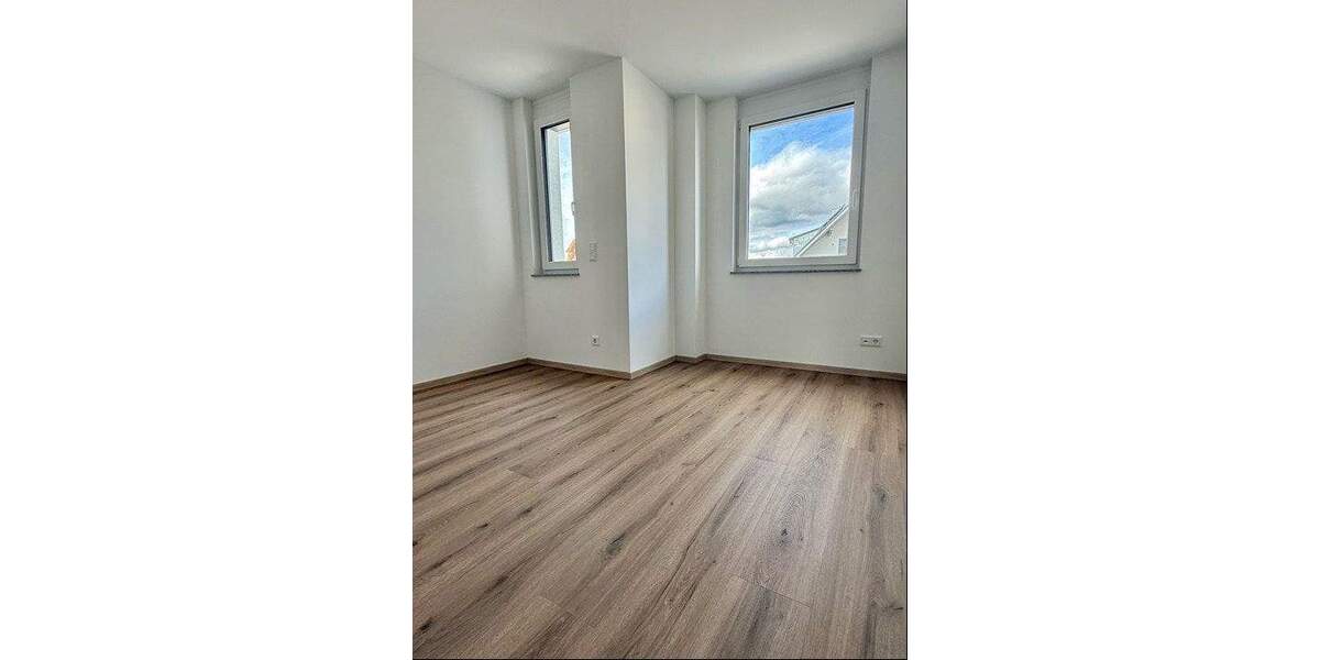 Etagenwohnung Roßtal - 3 Zimmer, 95 m&sup2;, 479.000&euro; | Angebot:25671517