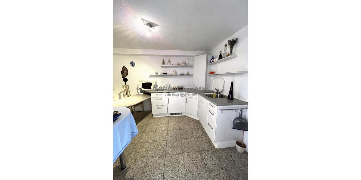 Sehr großzügiges und gepflegtes Einfamilienhaus mit Einliegerwohnung und Doppelgarage in Roth OT - Bungalow Roth Pfaffenhofen | Angebot:25634482