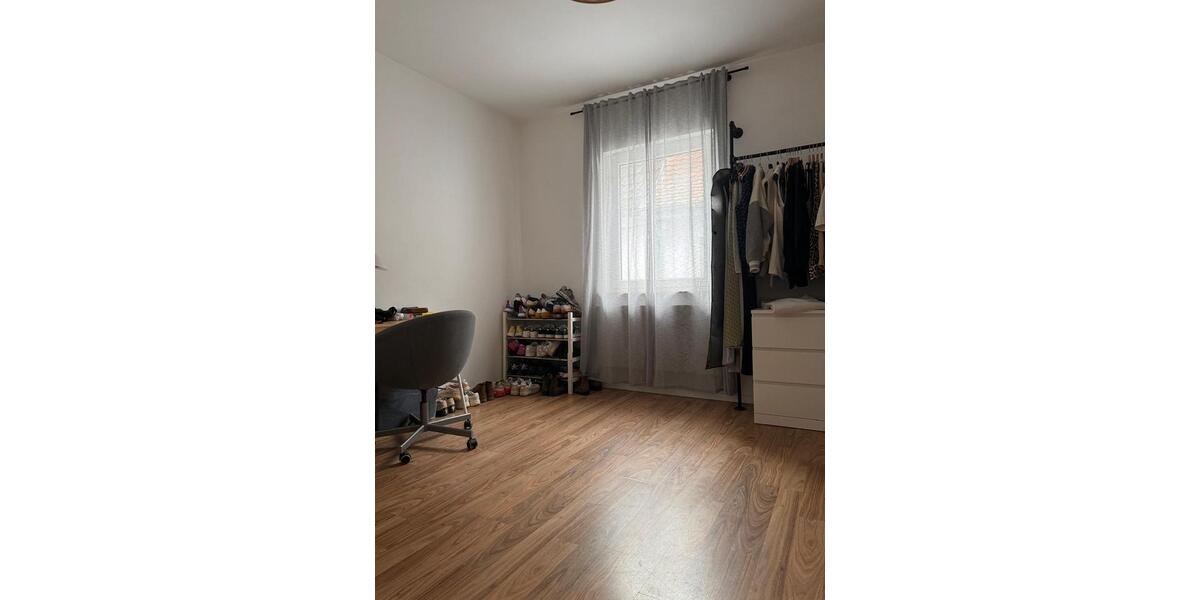 Etagenwohnung Herzogenaurach - 3.5 Zimmer, 93 m&sup2;, 1.150&euro; | Angebot:25906760