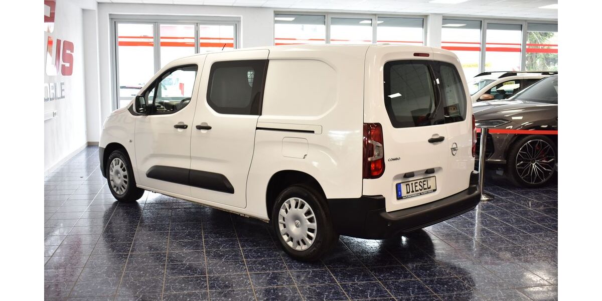 Opel Combo 158.514 km 10.470 &euro; Nürnberg 90431