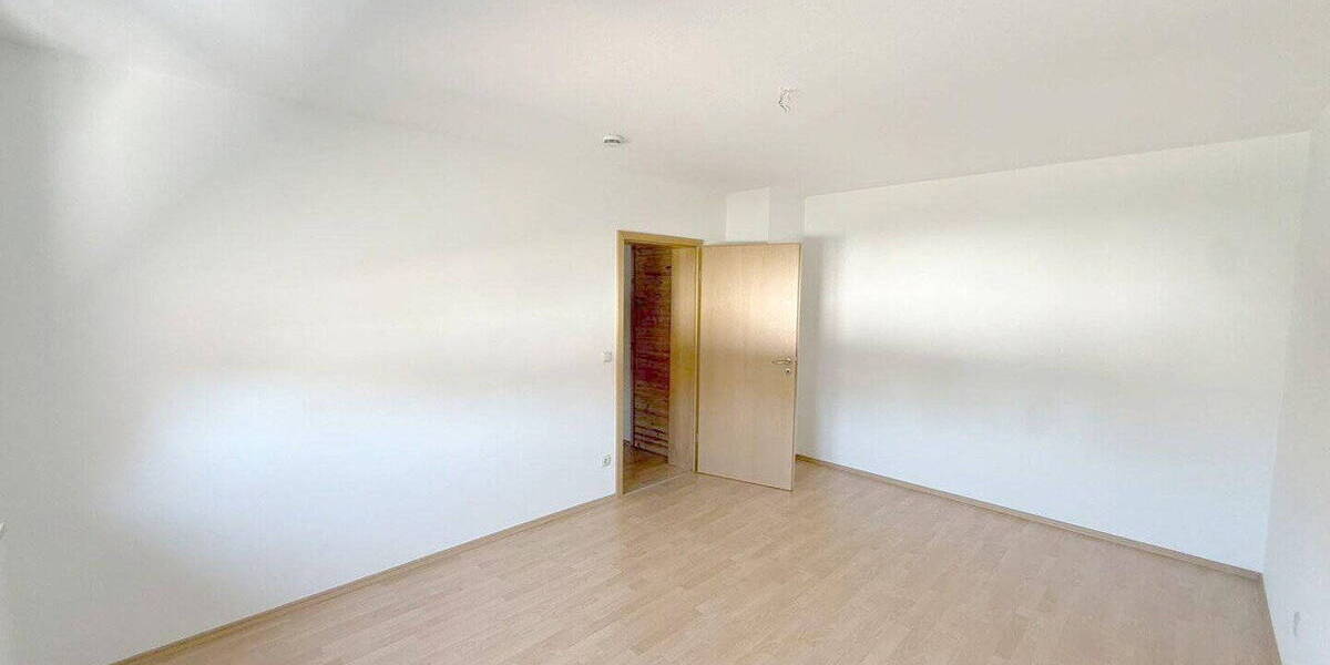 Etagenwohnung Fürth Unterfürberg - 4 Zimmer, 104 m&sup2;, 900&euro; | Angebot:26795100