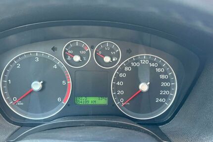 Ford Focus 354.189 km 600 &euro; Nürnberg 90431