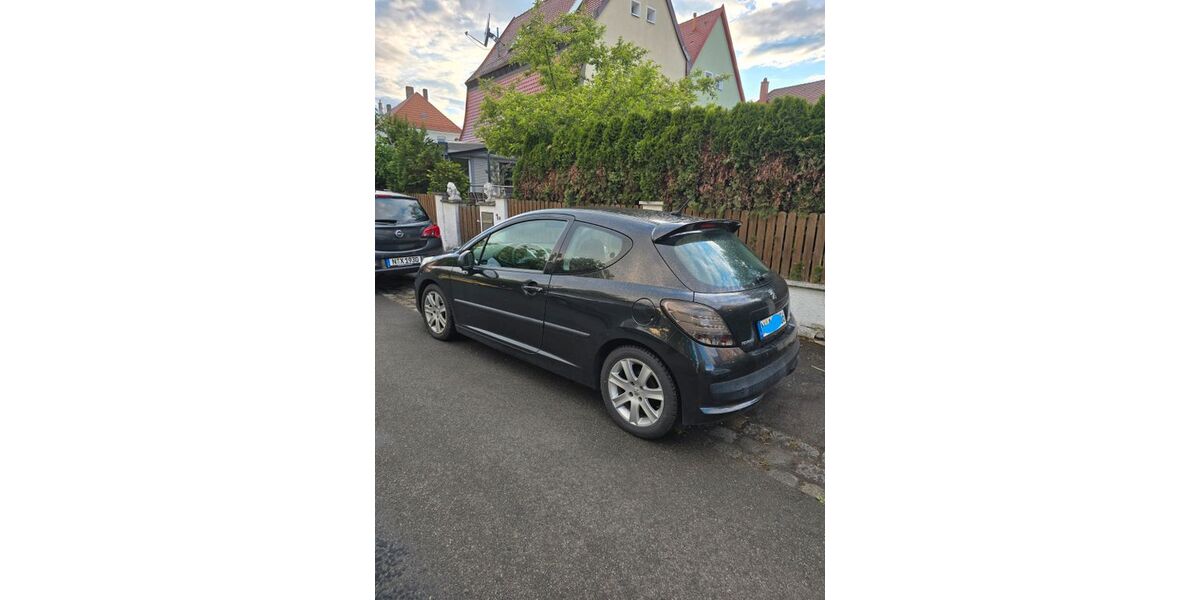 Peugeot 207 207.860 km 980 &euro; Nurnberg 90471