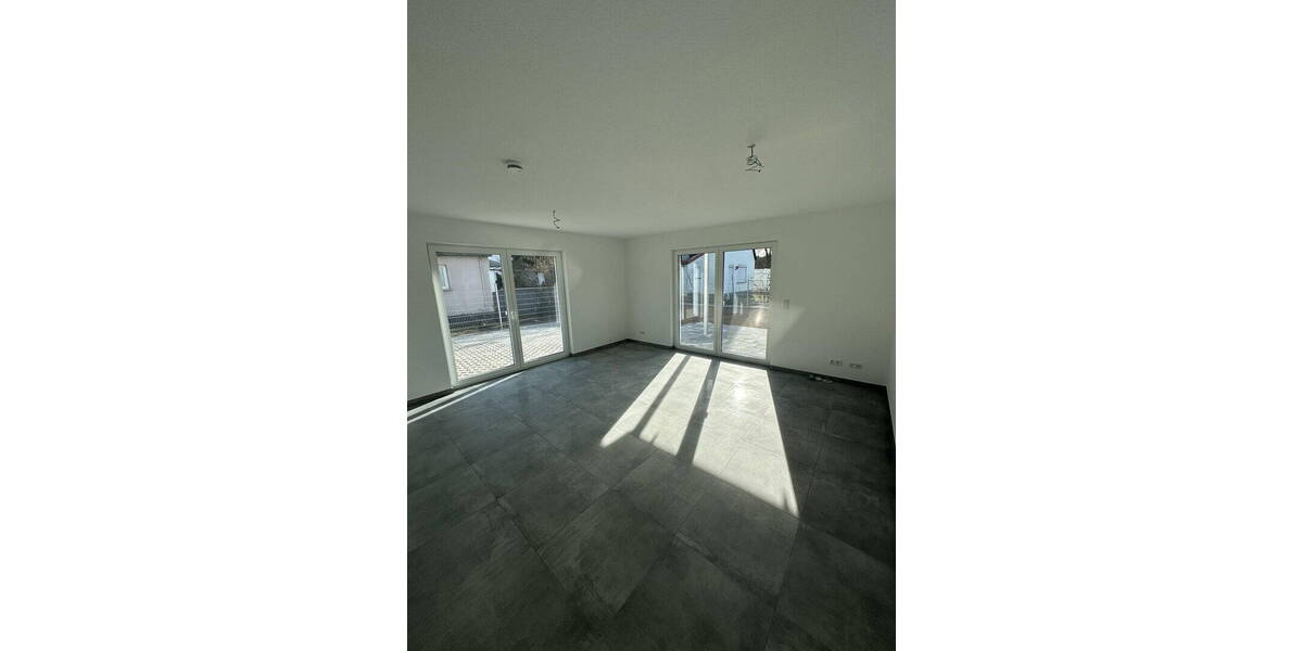 Etagenwohnung Fürth Stadeln - 3 Zimmer, 87 m&sup2;, 1.375&euro; | Angebot:25910341