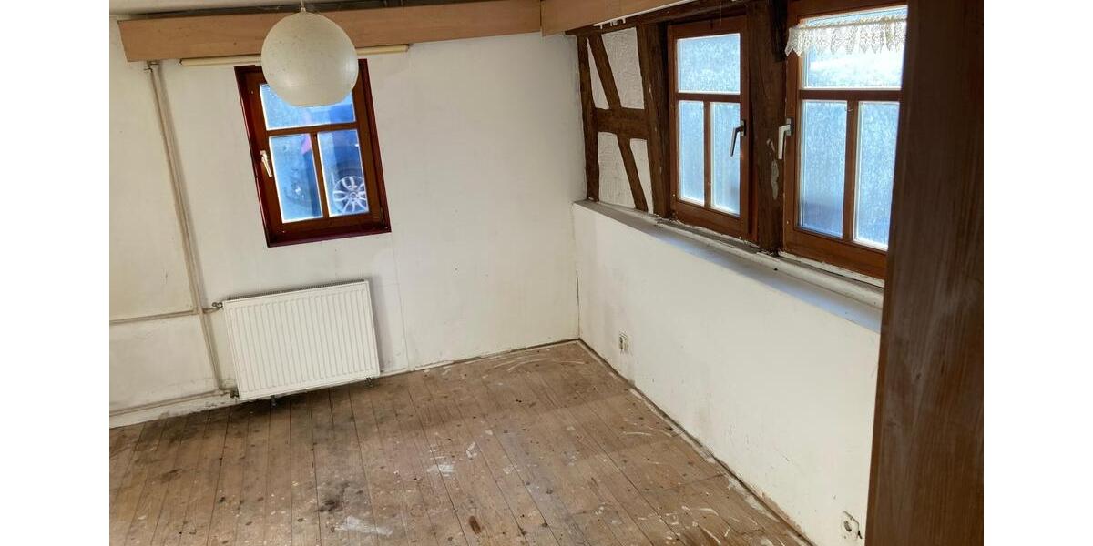 Einfamilienhaus Neuendettelsau - 9 Zimmer, 114 m&sup2;, 330&euro; | Angebot:24716072