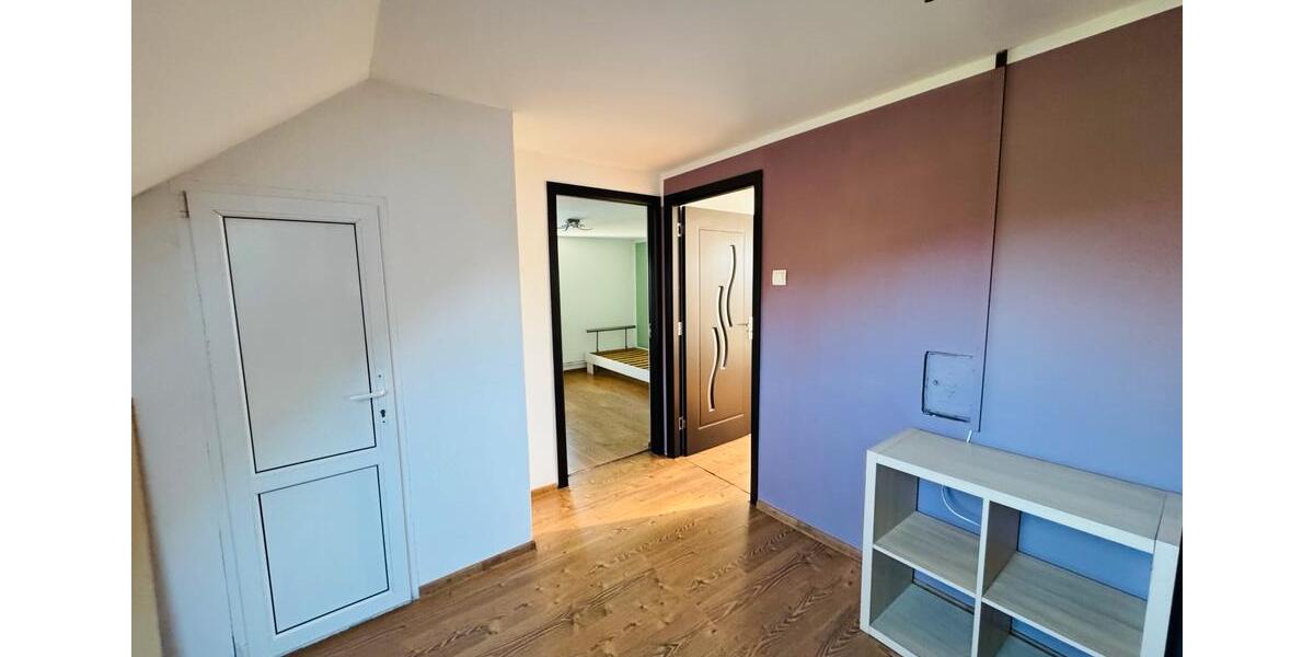 Dachgeschoßwohnung Windsbach - 2 Zimmer, 70 m&sup2;, 800&euro; | Angebot:25881525