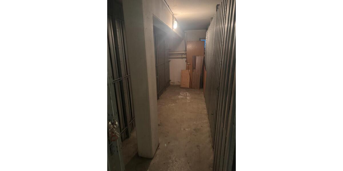 Etagenwohnung Nürnberg Sankt Leonhard - 3.5 Zimmer, 90 m&sup2;, 1.200&euro; | Angebot:24940876