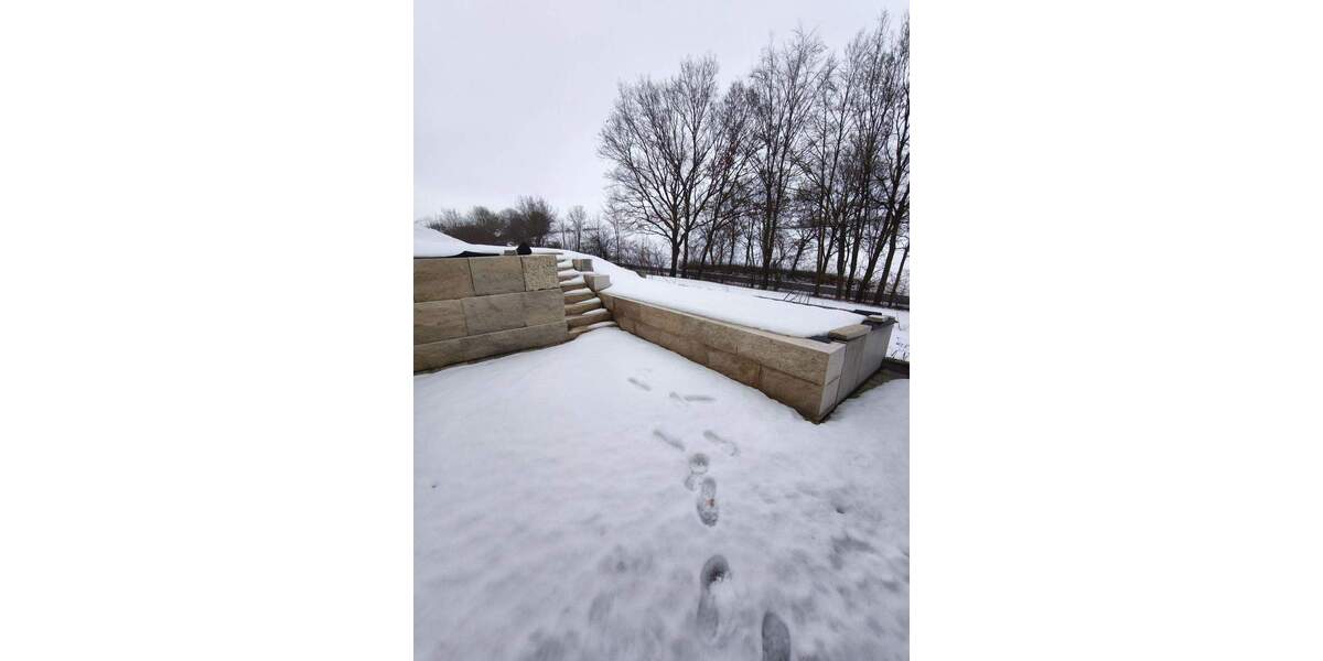 Einfamilienhaus Igensdorf Pettensiedel - 1 Zimmer, 240 m&sup2;, 2.200&euro; | Angebot:25770176