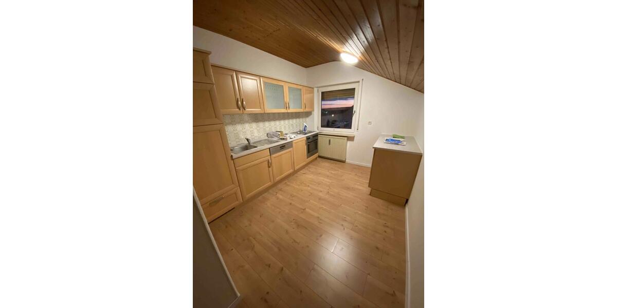 Etagenwohnung Aurachtal - 3 Zimmer, 105 m&sup2;, 900&euro; | Angebot:26022265