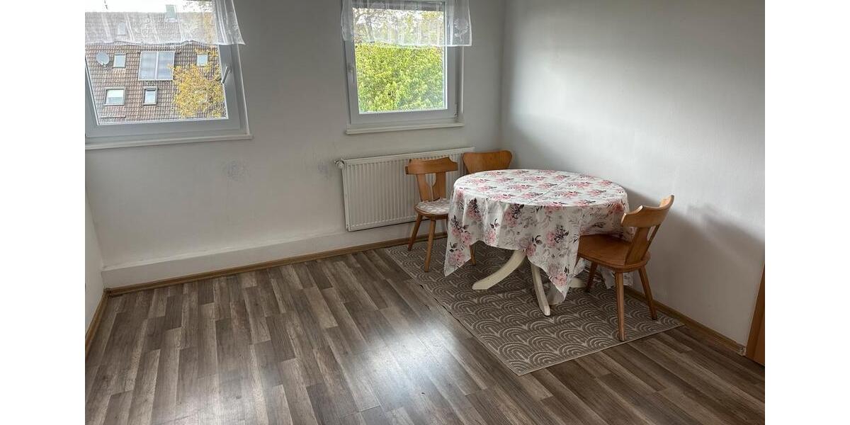Dachgeschoßwohnung Nürnberg Erlenstegen - 2 Zimmer, 40 m&sup2;, 600&euro; | Angebot:26537122