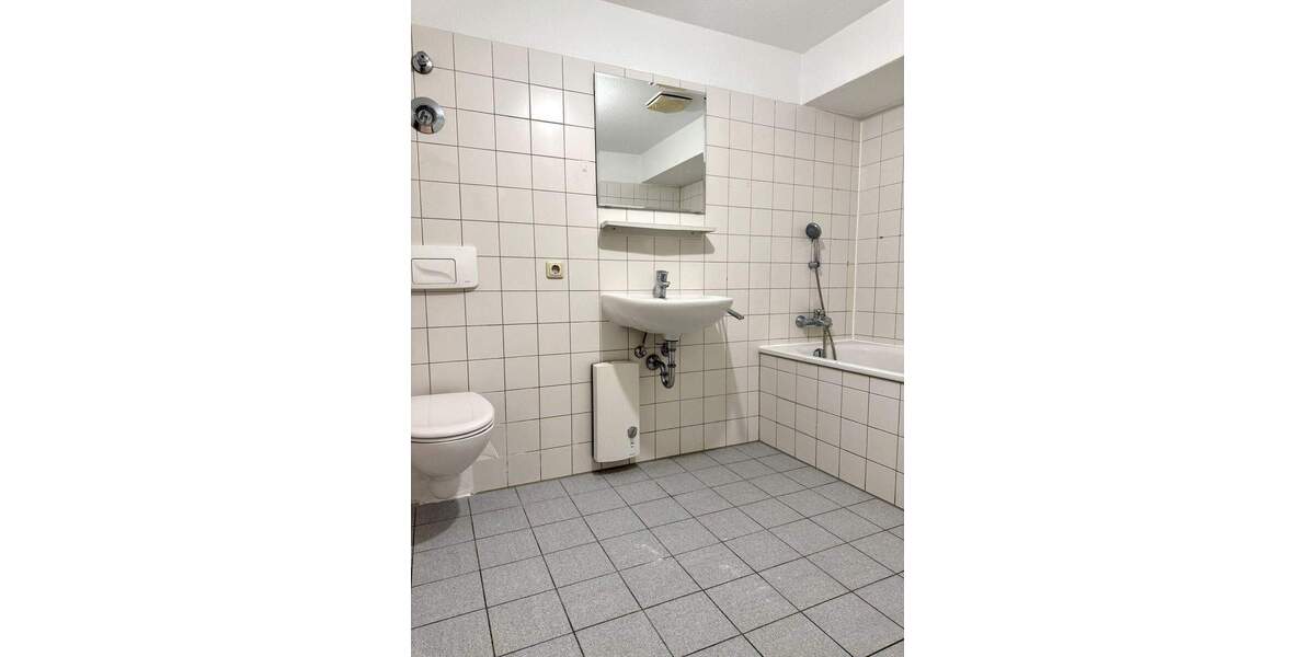 Etagenwohnung Nürnberg Glockenhof - 3 Zimmer, 83 m&sup2;, 900&euro; | Angebot:26656973