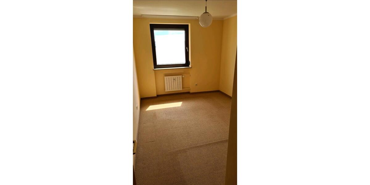Etagenwohnung Nürnberg Schnepfenreuth - 3 Zimmer, 80 m&sup2;, 1.200&euro; | Angebot:25933650