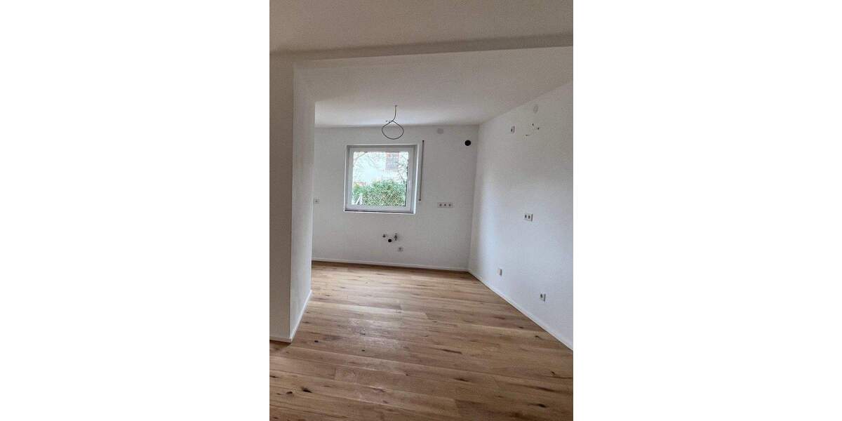 Etagenwohnung Neustadt an der Aisch Neustadt - 3 Zimmer, 86 m&sup2;, 1.100&euro; | Angebot:25690518