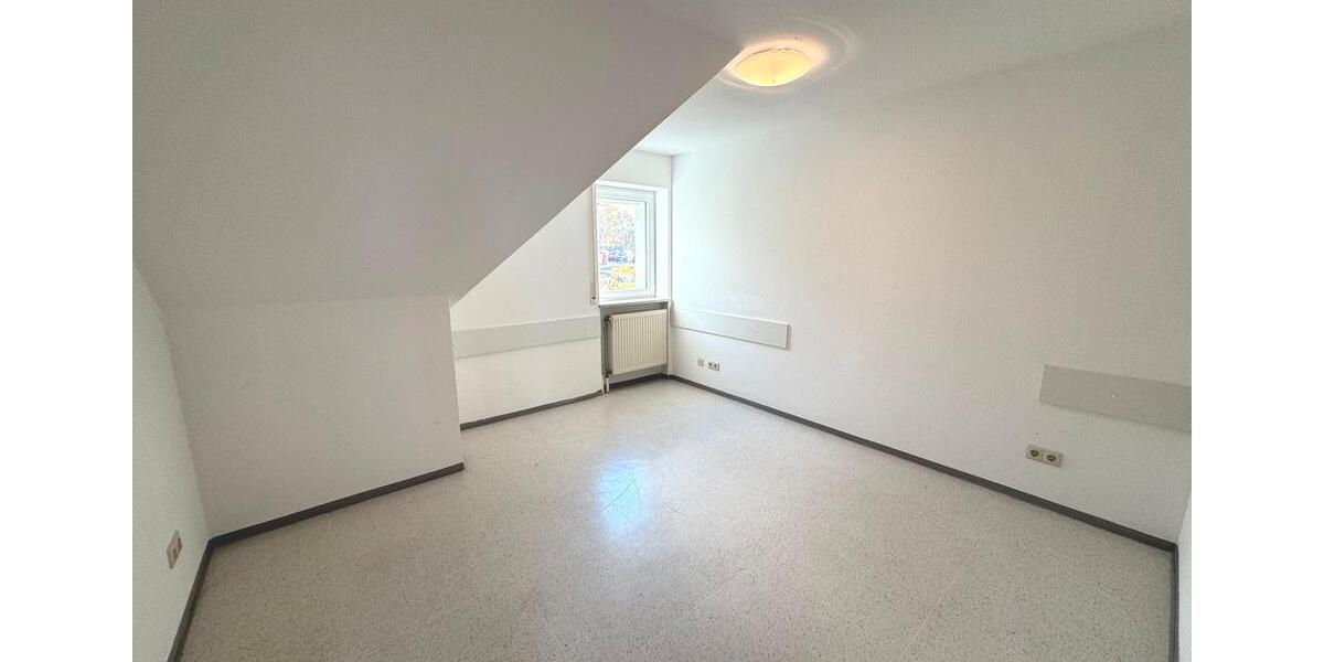 Etagenwohnung Neustadt an der Aisch - 4 Zimmer, 116 m&sup2;, 920&euro; | Angebot:24952493